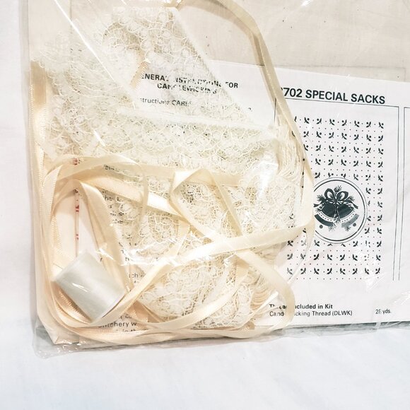 Christmas Potpourri Sachet Bags 1988 Creative Circle Kit #2702 Bells Wreath - Picture 5 of 6